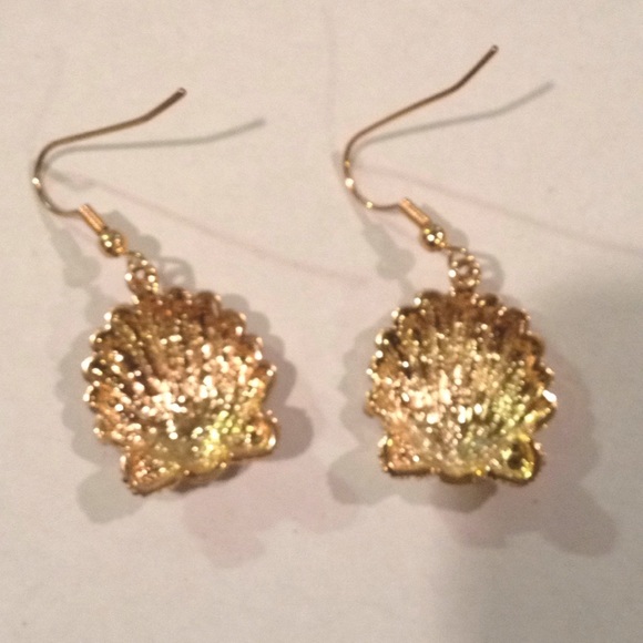 Beautiful Seashell earrings! - Picture 2 of 4